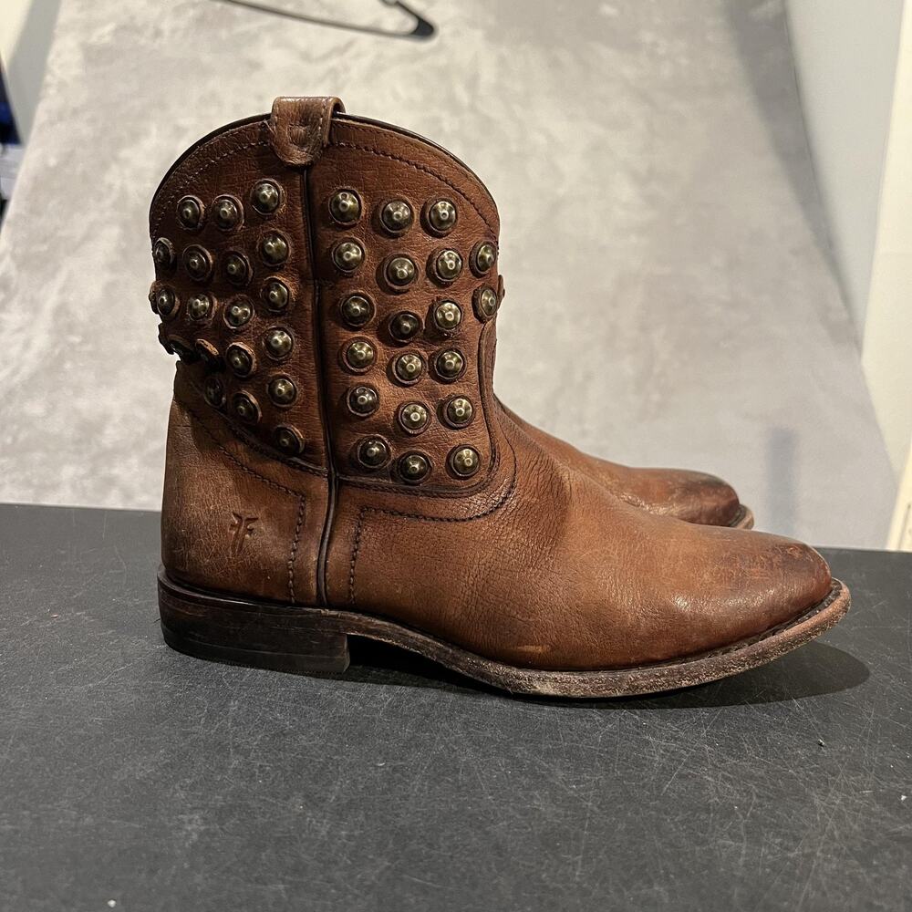 Frye Wyatt Boots Womens 6.5 Brown Studded Western Pull On Leather Ankle Booties